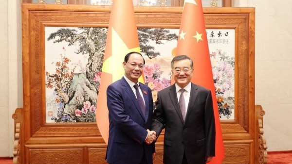 NA Vice Chairman, Chinese counterpart hold talks to enhance parliamentary cooperation