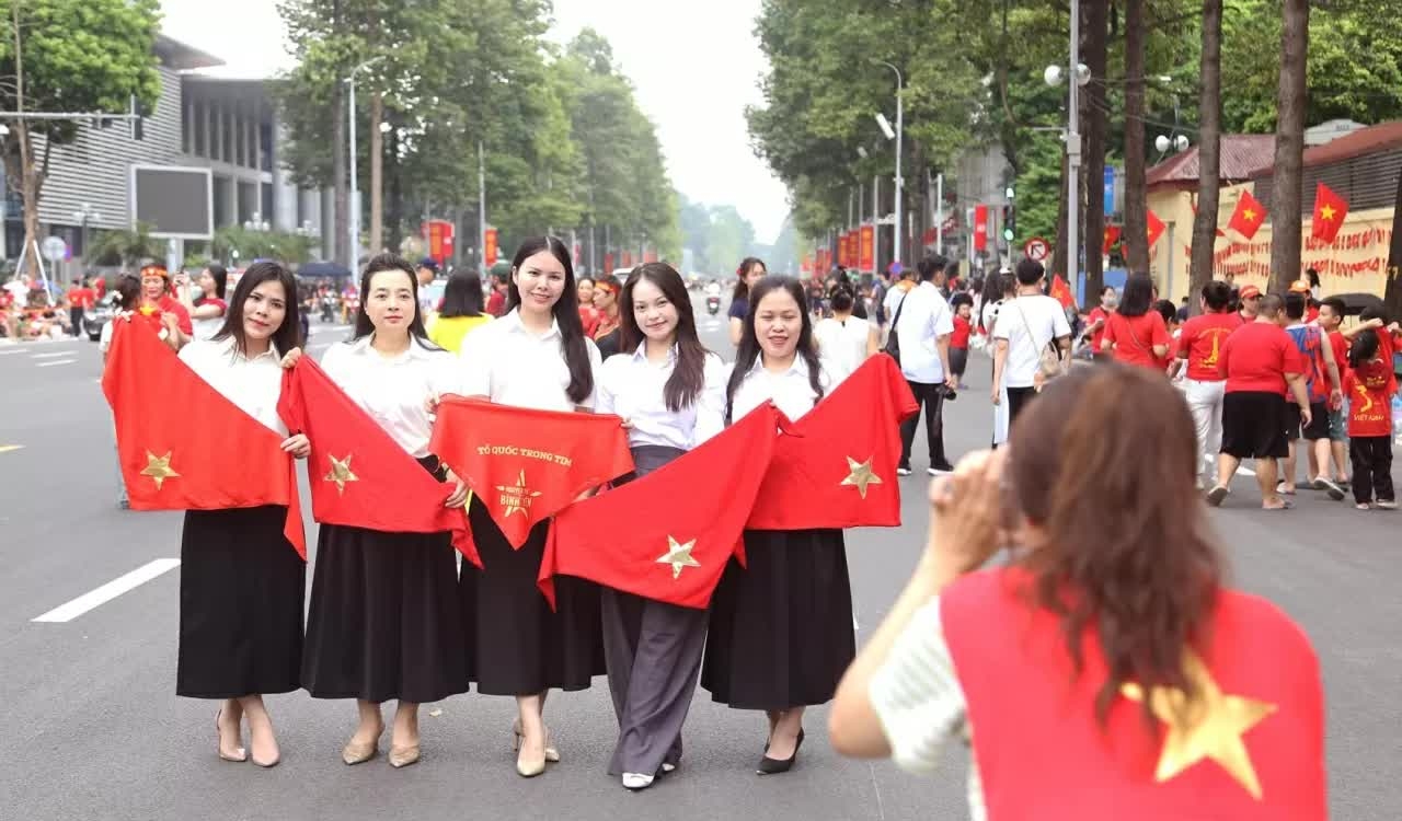 80 Years of National Day: Honouring patriotism through small deeds