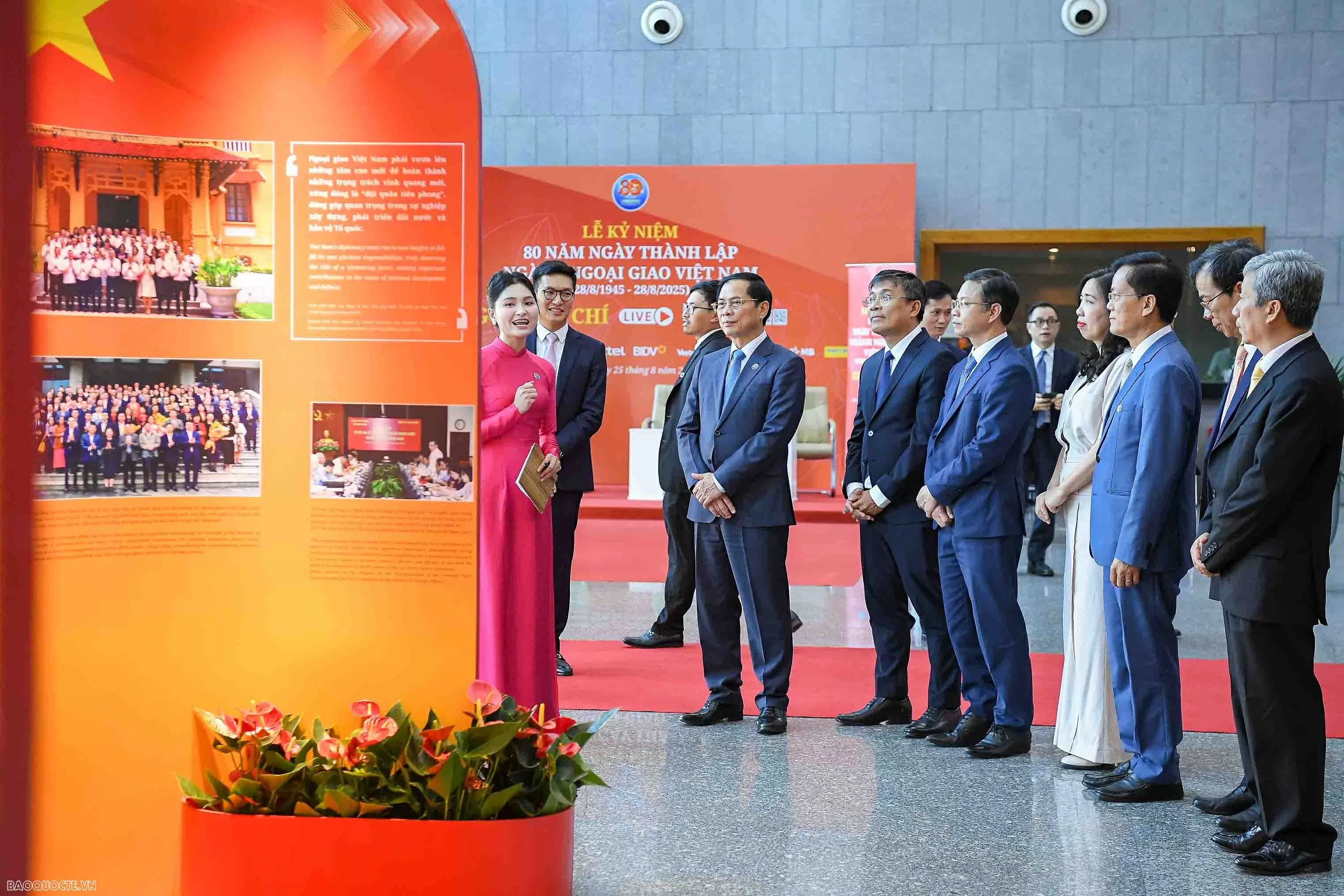 Peace is Beautiful! So is Vietnamese Diplomacy! Peace is Beautiful! So is Vietnamese Diplomacy!