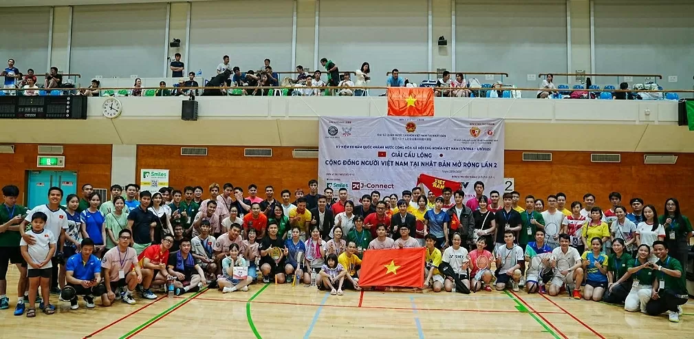 Vietnamese community in Japan organizes badminton tournament celebrating National Day