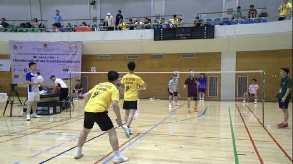 Vietnamese community in Japan organizes badminton tournament celebrating National Day