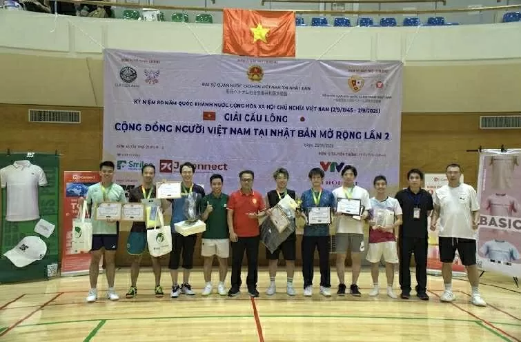Vietnamese community in Japan organizes badminton tournament celebrating National Day