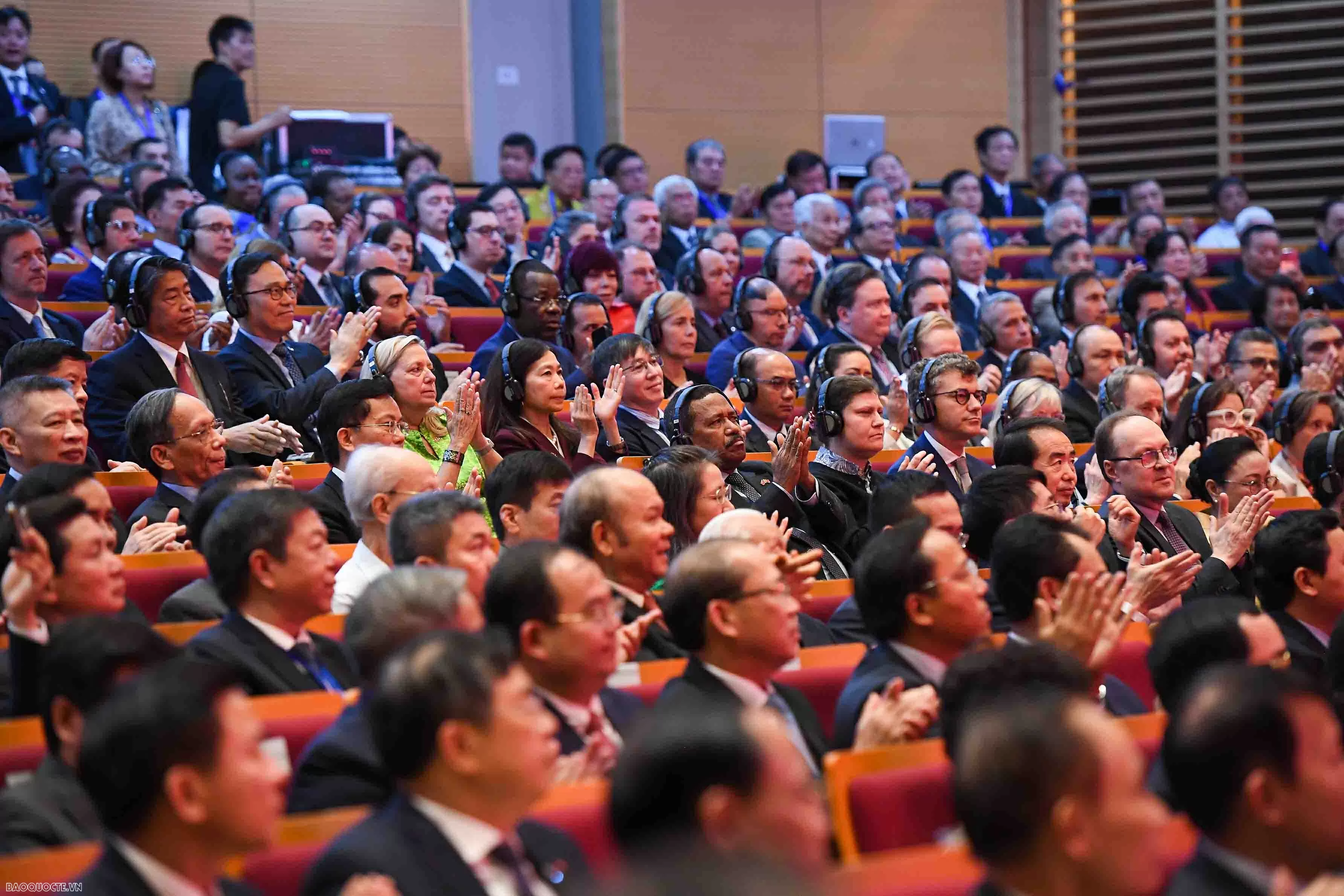 Vietnamese Diplomacy: Continuing to pioneer with honourable responsibilities Vietnamese Diplomacy: Continuing to pioneer with honourable responsibilities