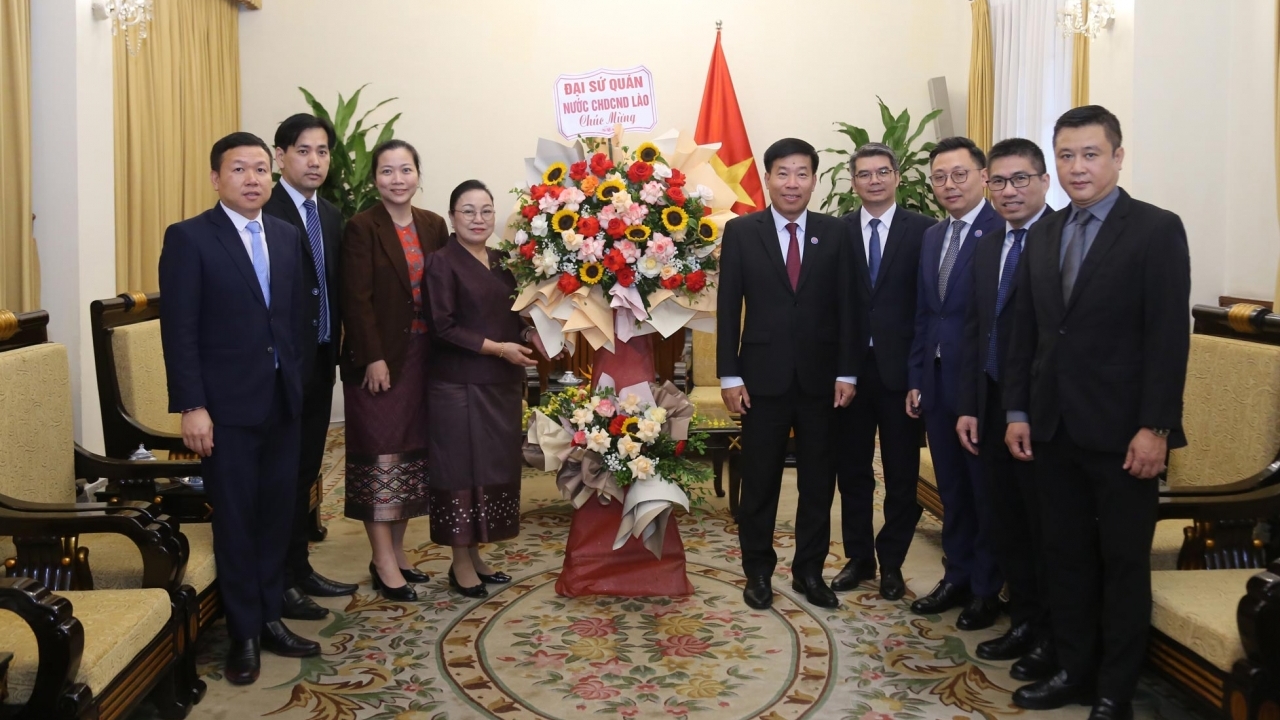 Embassy of Laos congratulates Vietnam on 80th anniversary of National Day and Vietnamese Diplomacy