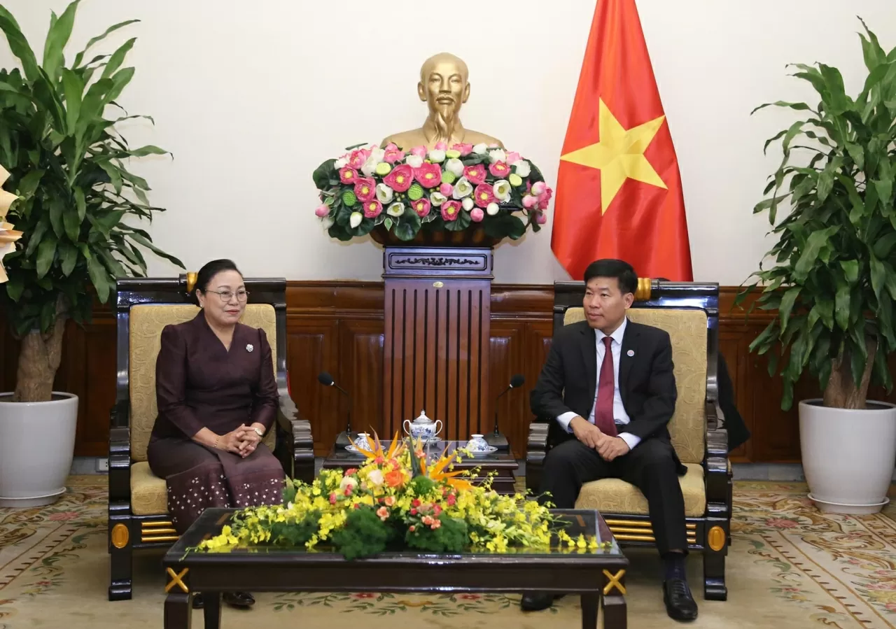 Embassy of Laos congratulates Vietnam on 80th anniversary of National Day and Vietnamese Diplomacy