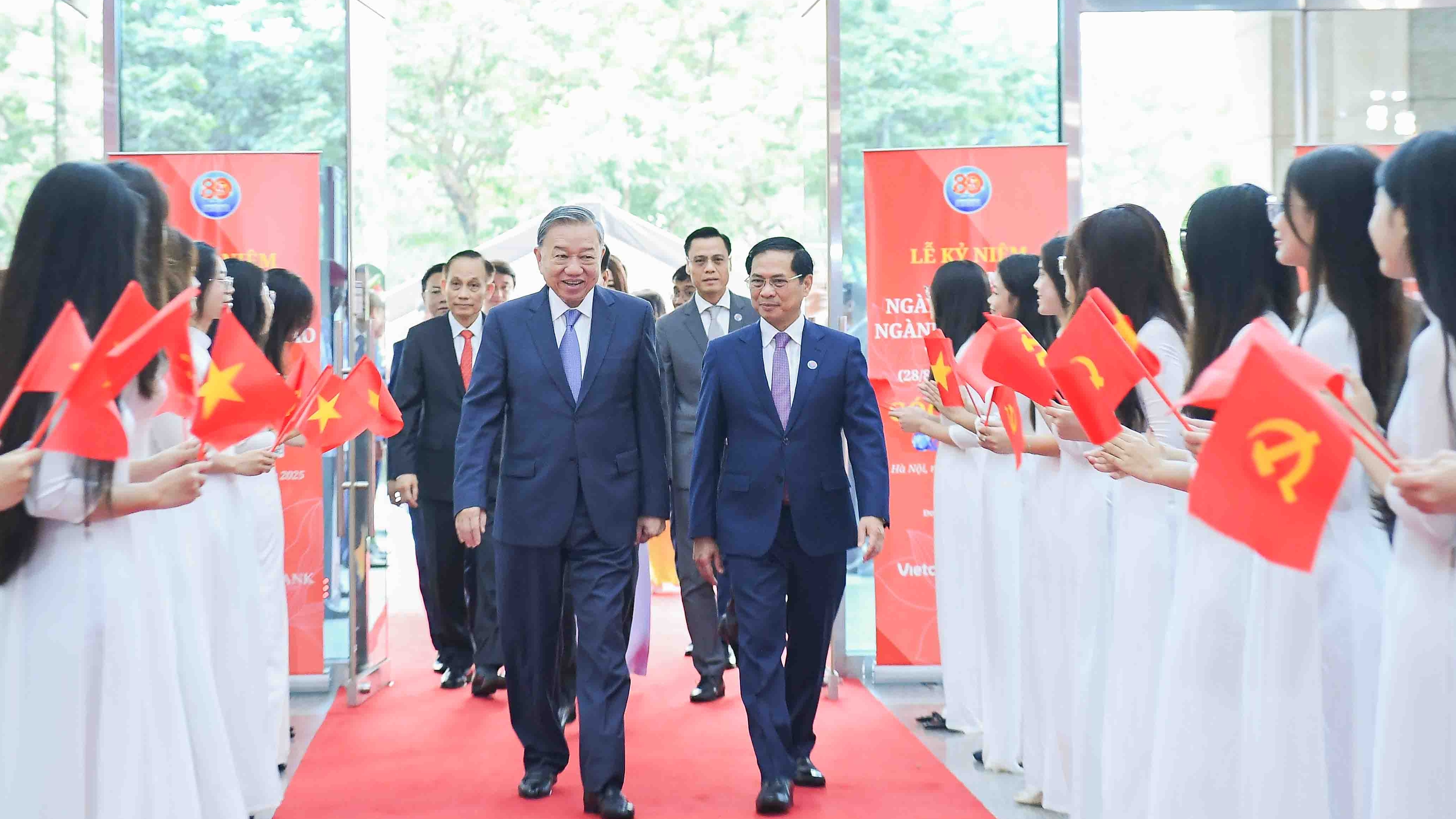 Vietnamese Diplomacy: Continuing to pioneer with honourable responsibilities