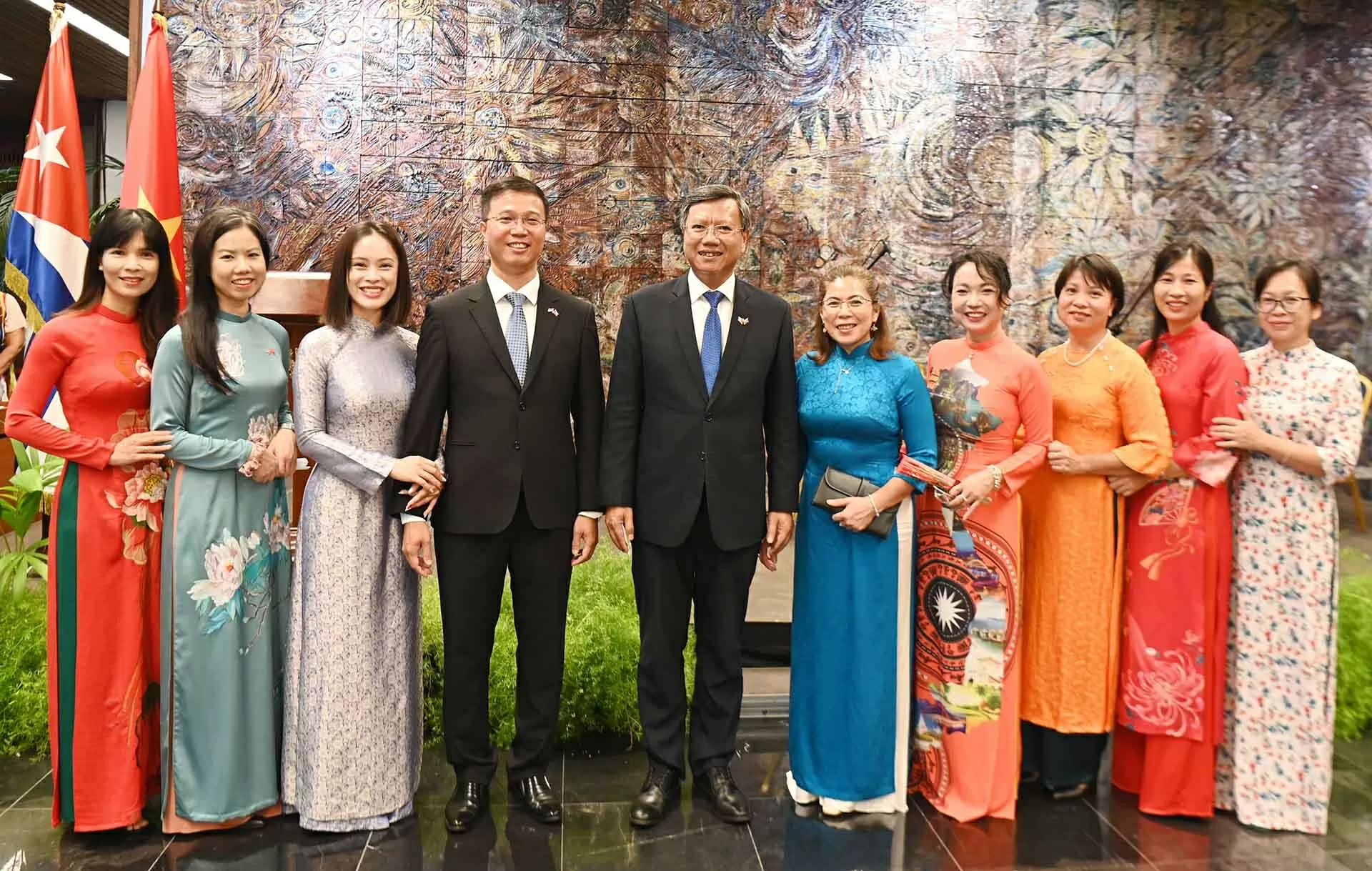 Celebrating 80 years of the August Revolution and National Day in Cuba: A vivid symbol of legendary solidarity