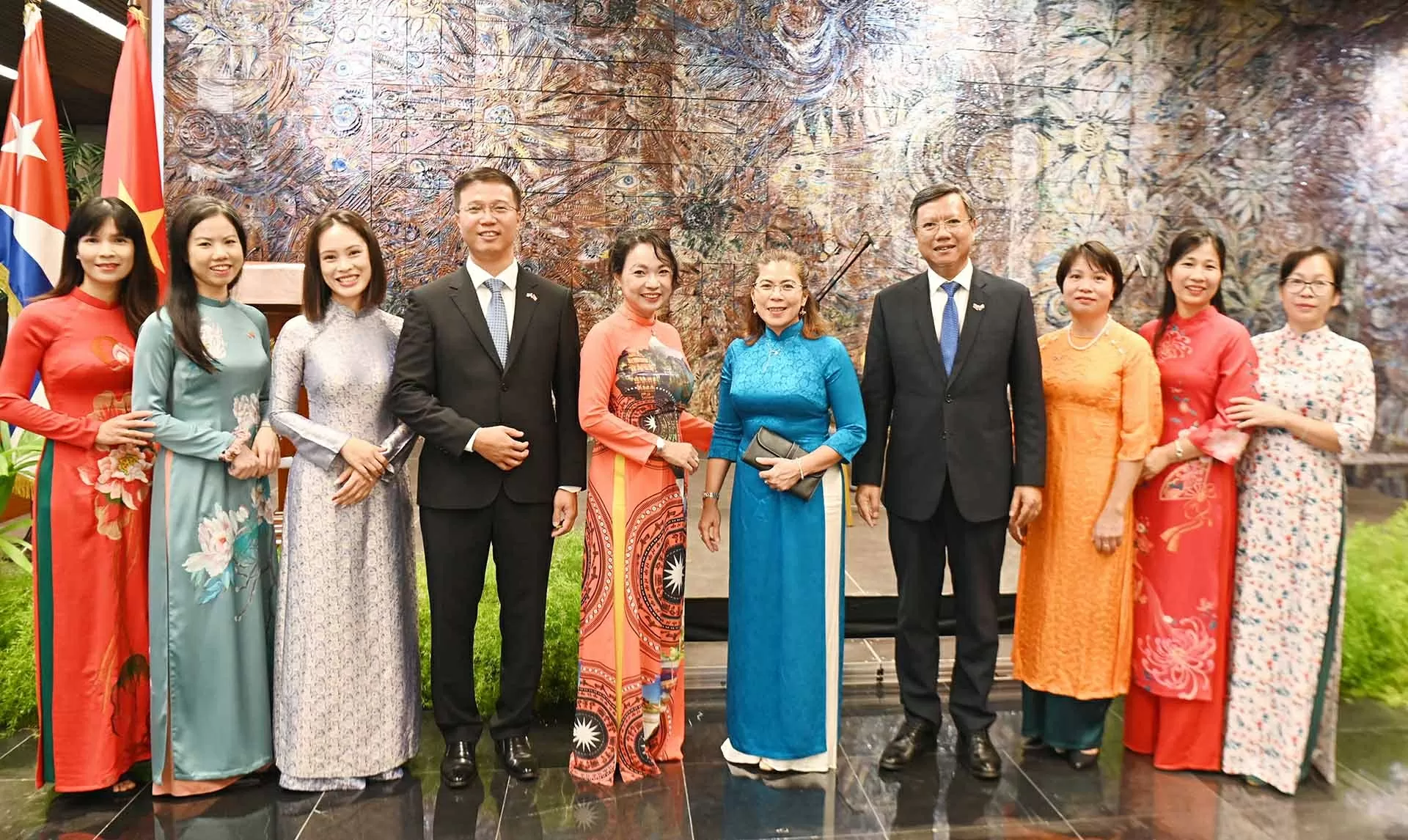 Celebrating 80 years of the August Revolution and National Day in Cuba: A vivid symbol of legendary solidarity