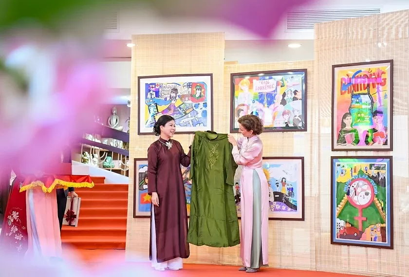 Cultural diplomacy: A “soft power weapon” that touches the hearts of international friends Cultural diplomacy: A “soft power weapon” that touches the hearts of international friends