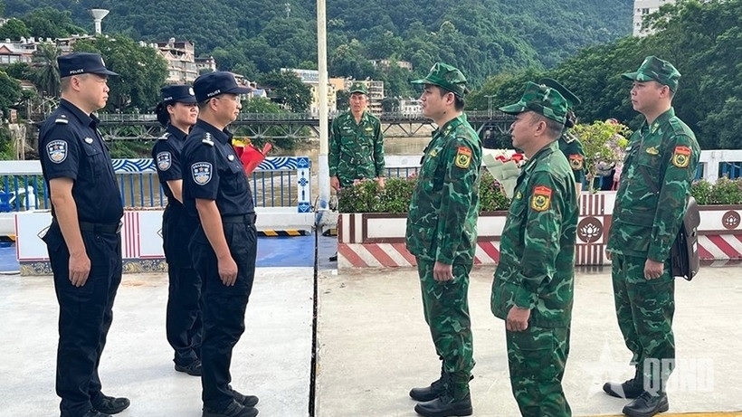 Vietnam, China officials coordinate patrols to ensure border security