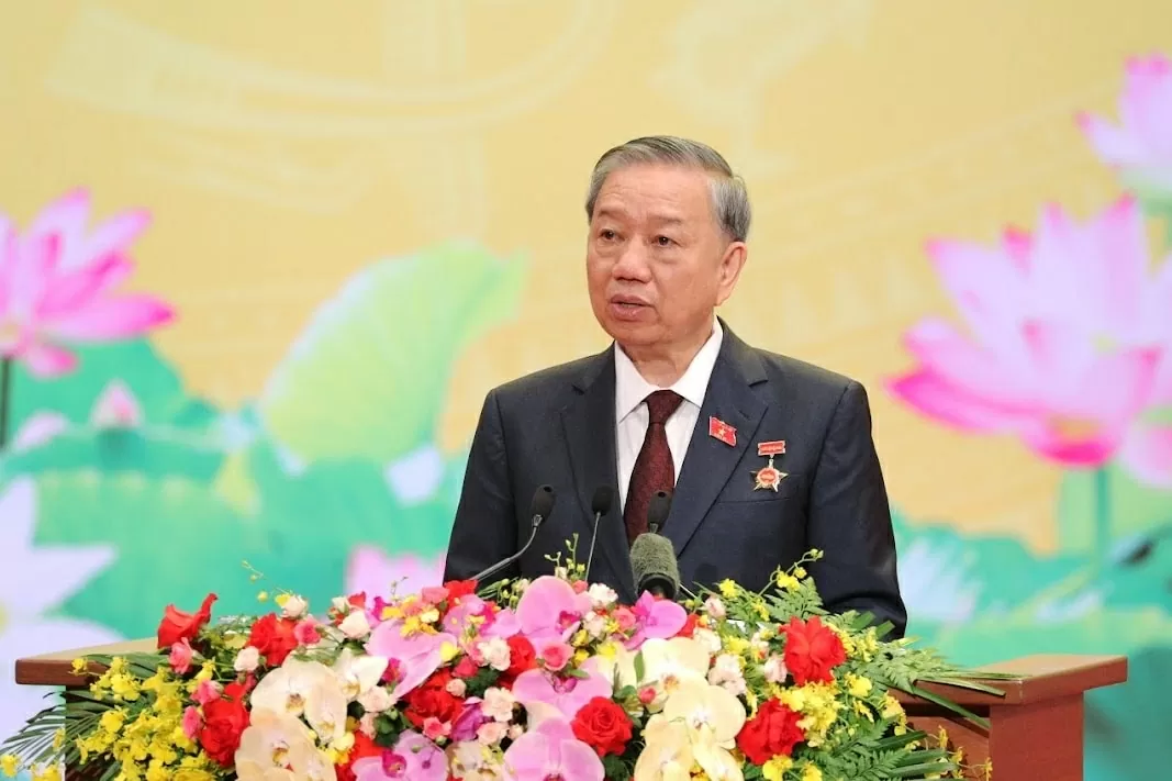 Party General Secretary To Lam meets with generations of NA deputies