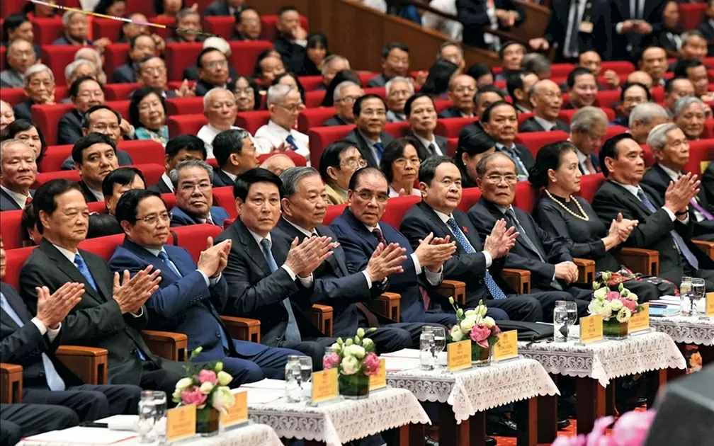 Party General Secretary To Lam meets with generations of NA deputies