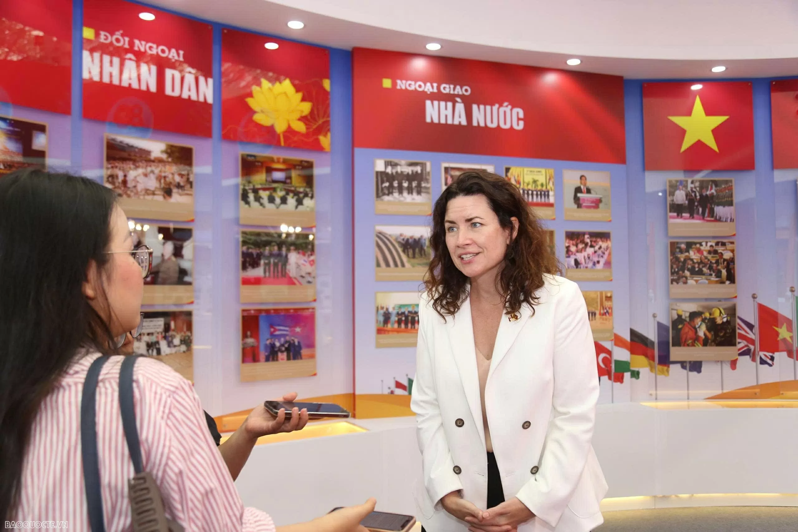 Party and State Leaders, foreign diplomats visit Ministry of Foreign Affairs Exhibition Space Party and State Leaders, foreign diplomats visit Ministry of Foreign Affairs Exhibition Space