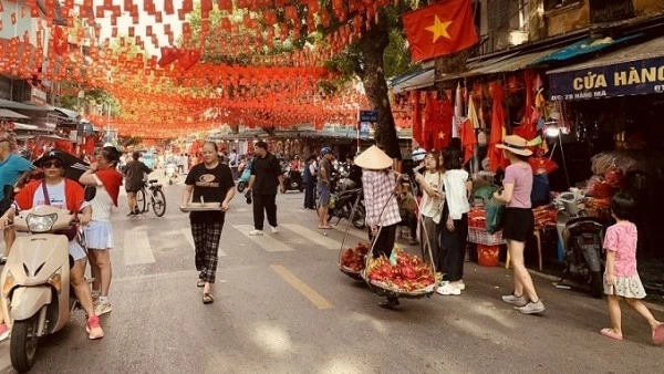 Hanoi hosts vibrant cultural and artistic activities celebrating National Day