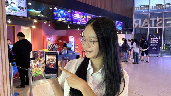 Touching every heart: Young audiences overwhelmed with emotion after watching 'Mua Do'