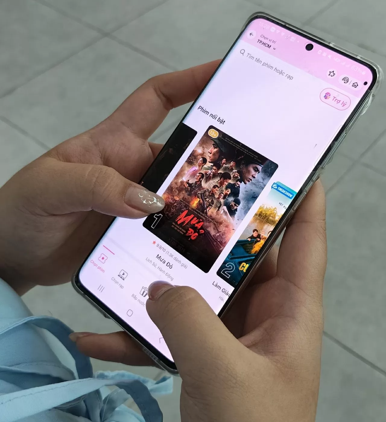 Touching every heart: Young audiences overwhelmed with emotion after watching 'Mua Do'