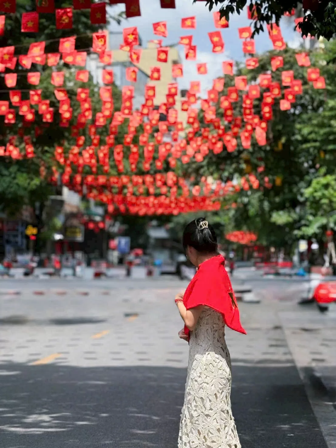 80 Years of National Day: Hanoi radiant in brilliant red, poetic and beautiful