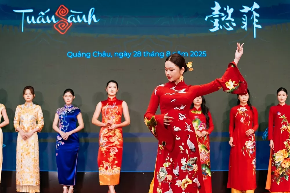 Vietnamese Ao Dai meets Chinese Qipao in Guangzhou, China