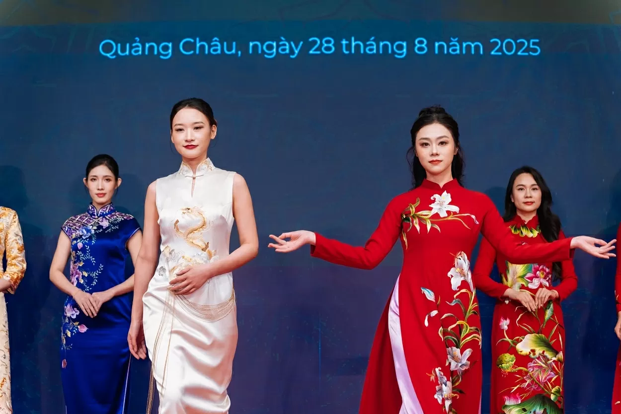 Vietnamese Ao Dai meets Chinese Qipao in Guangzhou, China