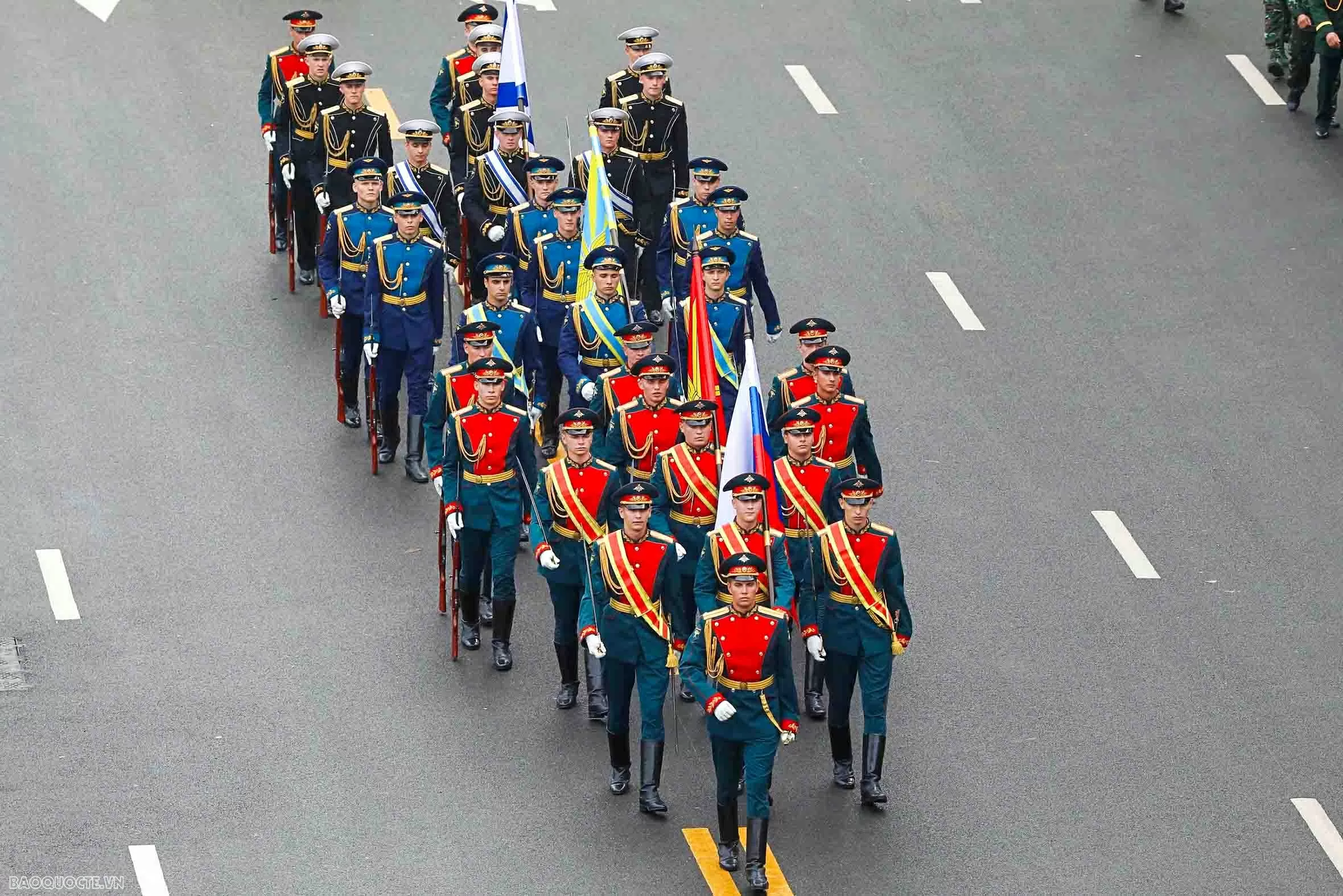 Observing Chinese, Russian, Laotian, and Cambodian soldiers at National Day parade rehearsal