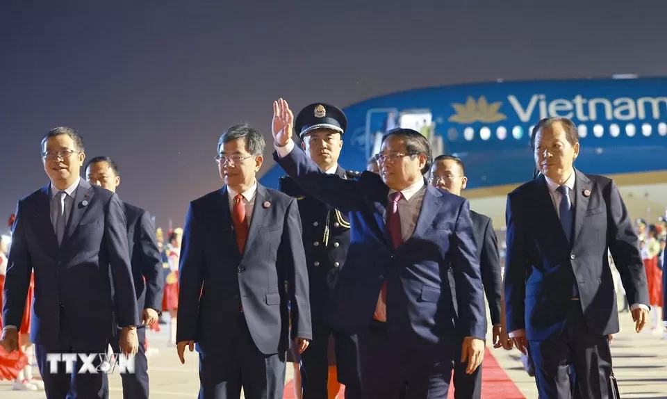 Thủ tướng bắt đầu chuyến tham dự Hội nghị Thượng đỉnh SCO 2025 tại Trung Quốc