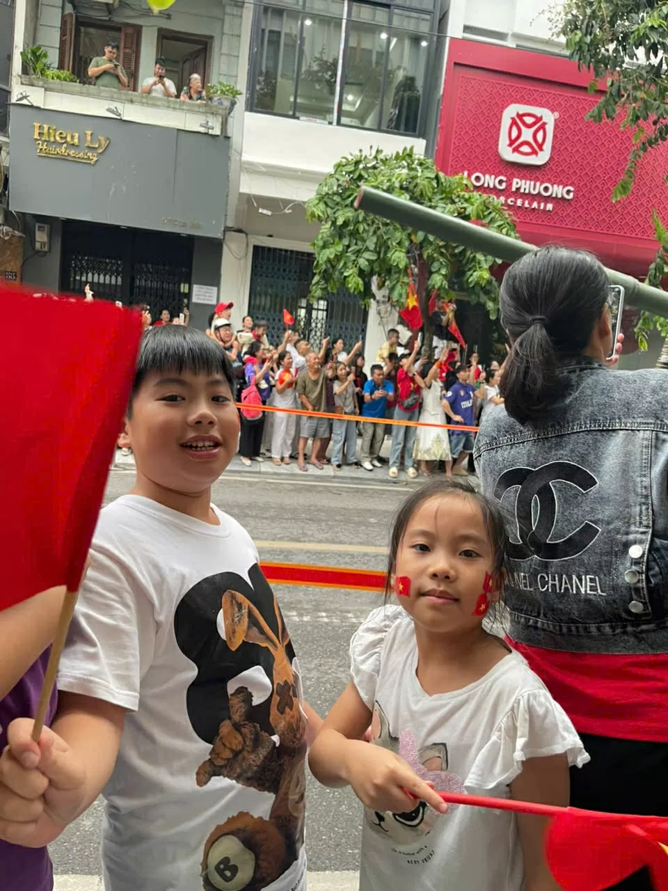 Citizens proudly celebrate the A80 National Day Grand Ceremony