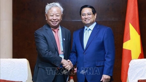 PM Pham Minh Chinh works with leaders of leading Chinese groups in Tianjin