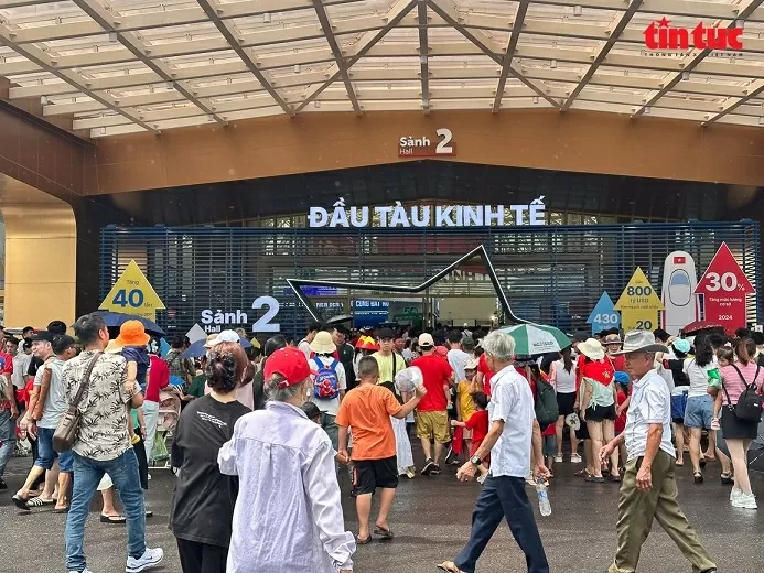 National Achievement Exhibition sets record after three days National Achievement Exhibition sets record after three days