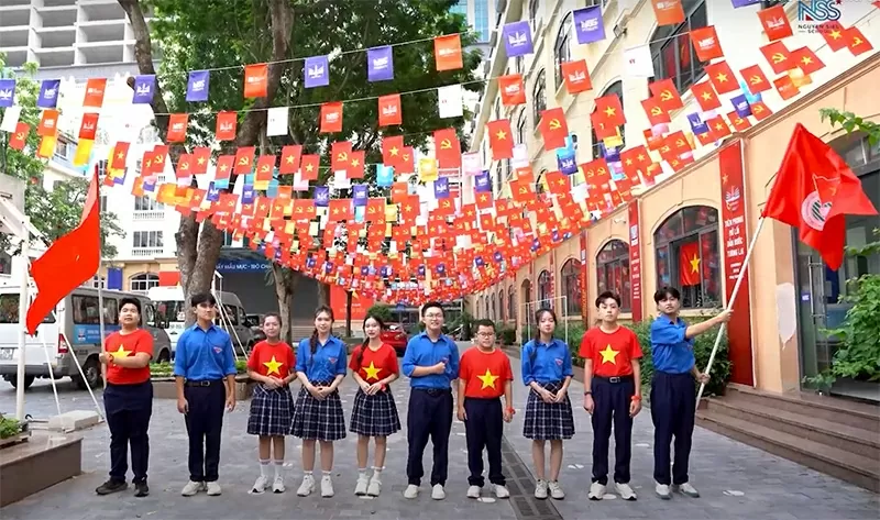 9 Languages, One Love: Nguyen Sieu Youth Pay Tribute to the Nation