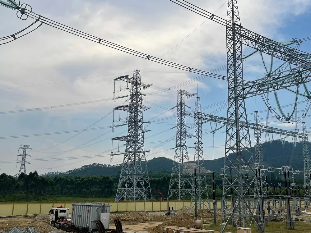 The 500kV Lao Cai-Vinh Yen Transmission Line strives to meet deadline The 500kV Lao Cai-Vinh Yen Transmission Line strives to meet deadline