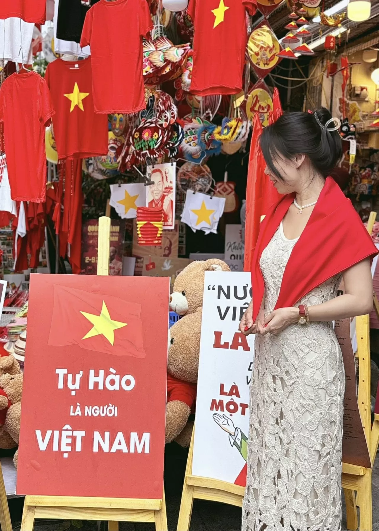 Citizens proudly celebrate the A80 National Day Grand Ceremony