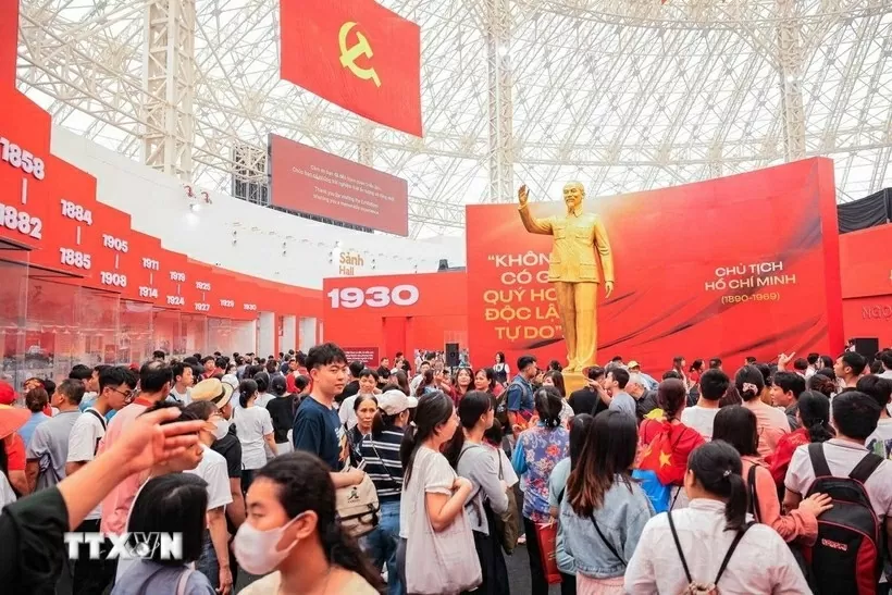 Hanoi welcomes over 2 million visitors during National Day holidays Hanoi welcomes over 2 million visitors during National Day holidays