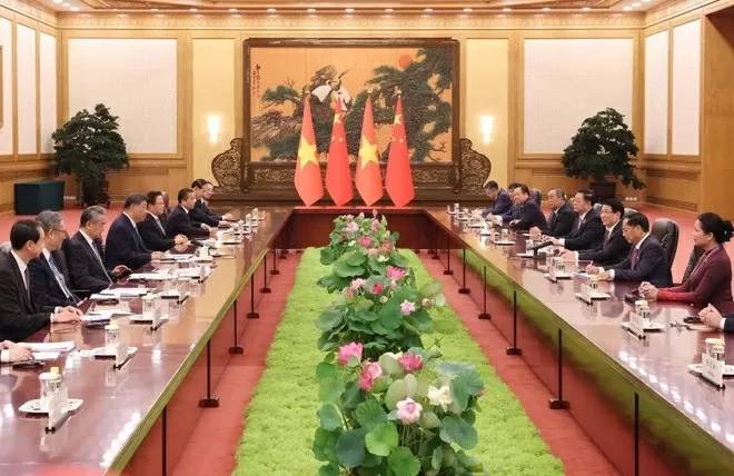 President Luong Cuong holds talks with General Secretary, President of China Xi Jinping in Beijing