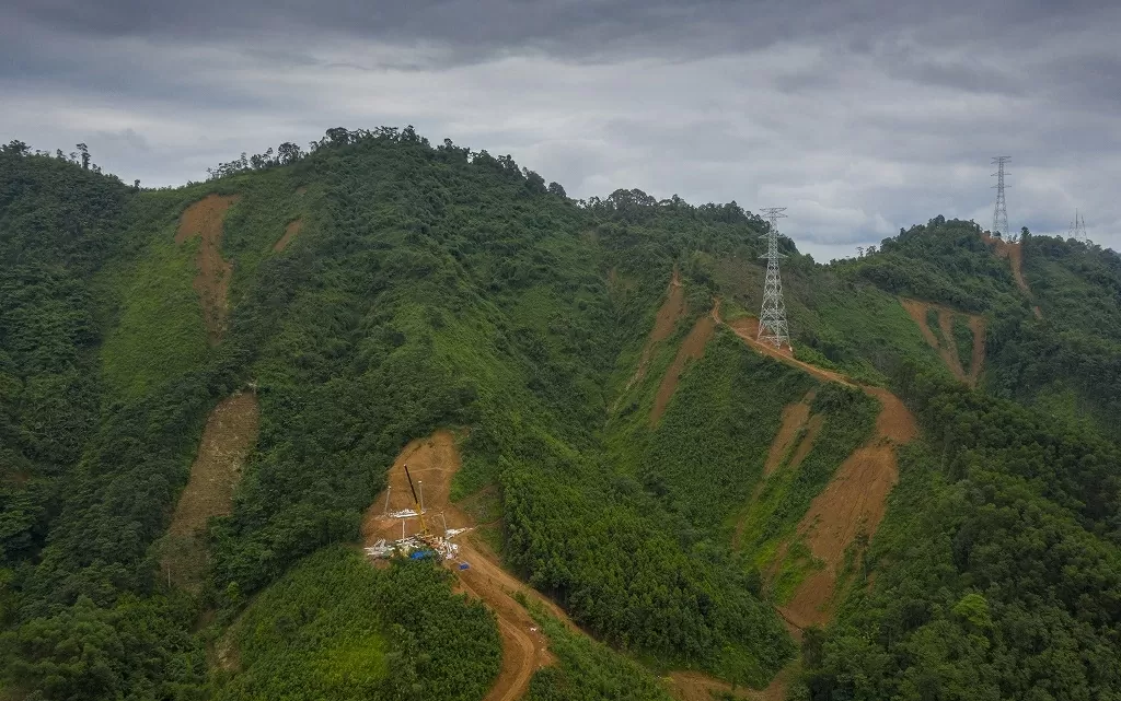 500kV Lao Cai - Vinh Yen transmission line project determined to energize by September 500kV Lao Cai - Vinh Yen transmission line project determined to energize by September
