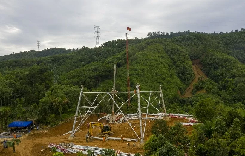 500kV Lao Cai - Vinh Yen transmission line project determined to energize by September 500kV Lao Cai - Vinh Yen transmission line project determined to energize by September