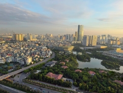 PM urges breakthroughs in climate-adaptive urban planning and development