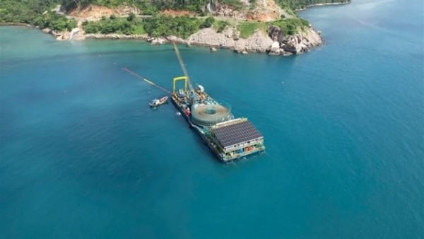 Con Dao linked to national power grid