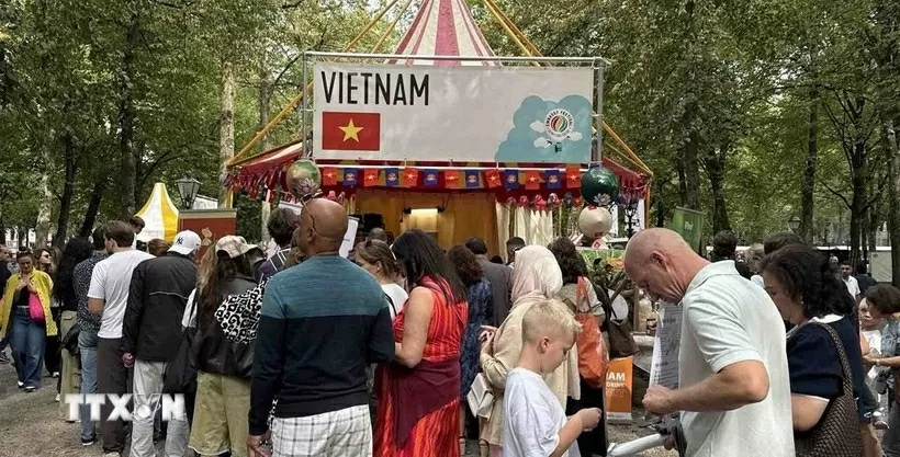 Vietnamese culture shines at 2025 Embassy Festival Vietnamese culture shines at 2025 Embassy Festival