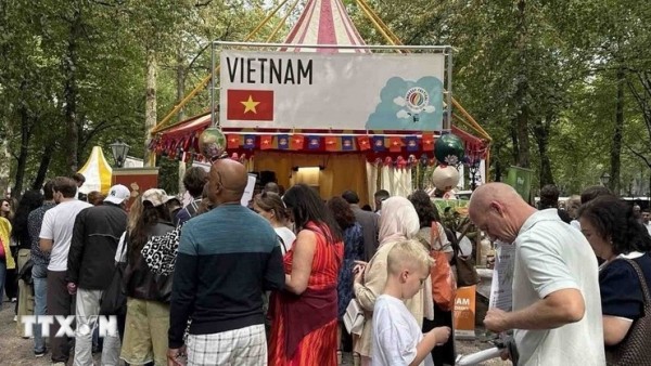 Vietnam's culture shines at 2025 Embassy Festival in The Hague