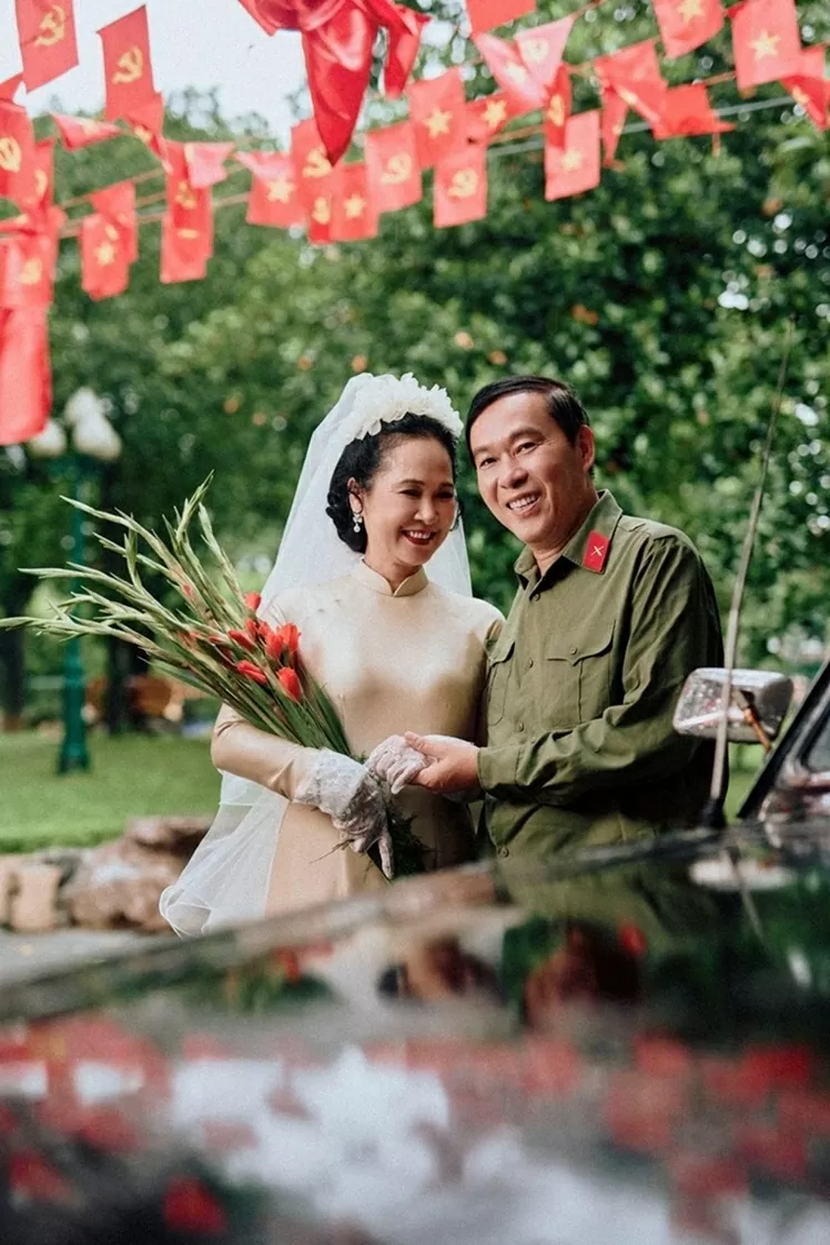 People’s Artist Lan Huong and her husband create a meaningful, special wedding photo album