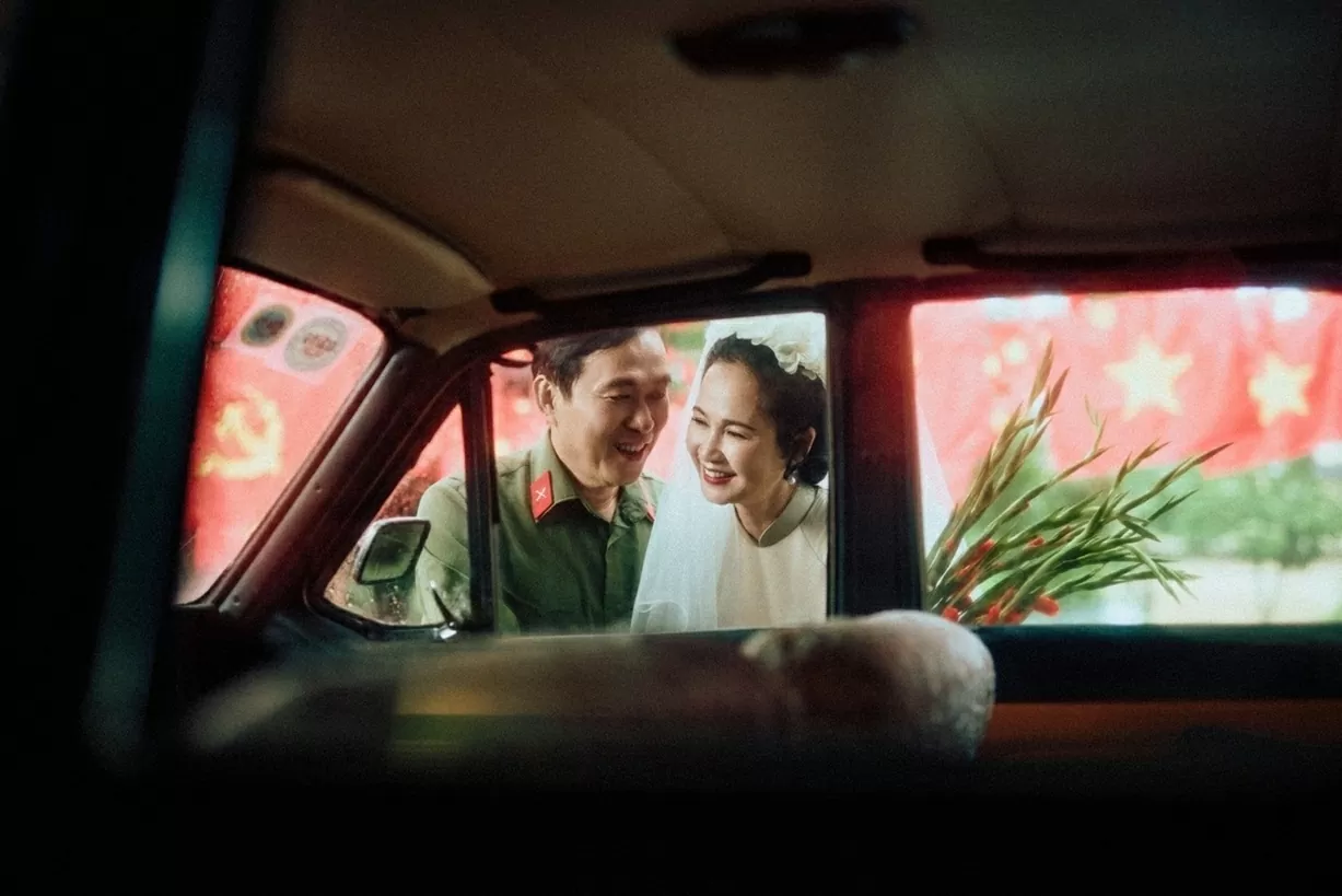 People’s Artist Lan Huong and her husband create a meaningful, special wedding photo album