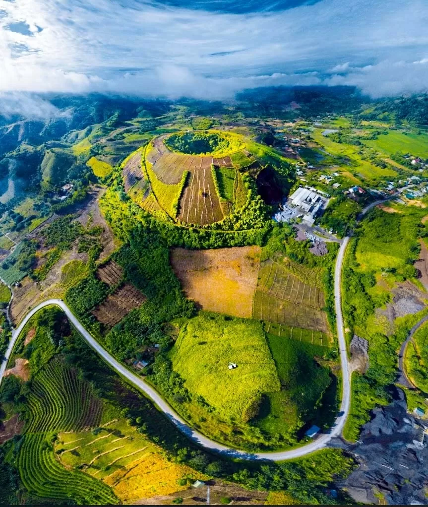 Nam Kar, Lam Dong - A “young” volcano amidst the vast Central Highlands Nam Kar, Lam Dong - A “young” volcano amidst the vast Central Highlands