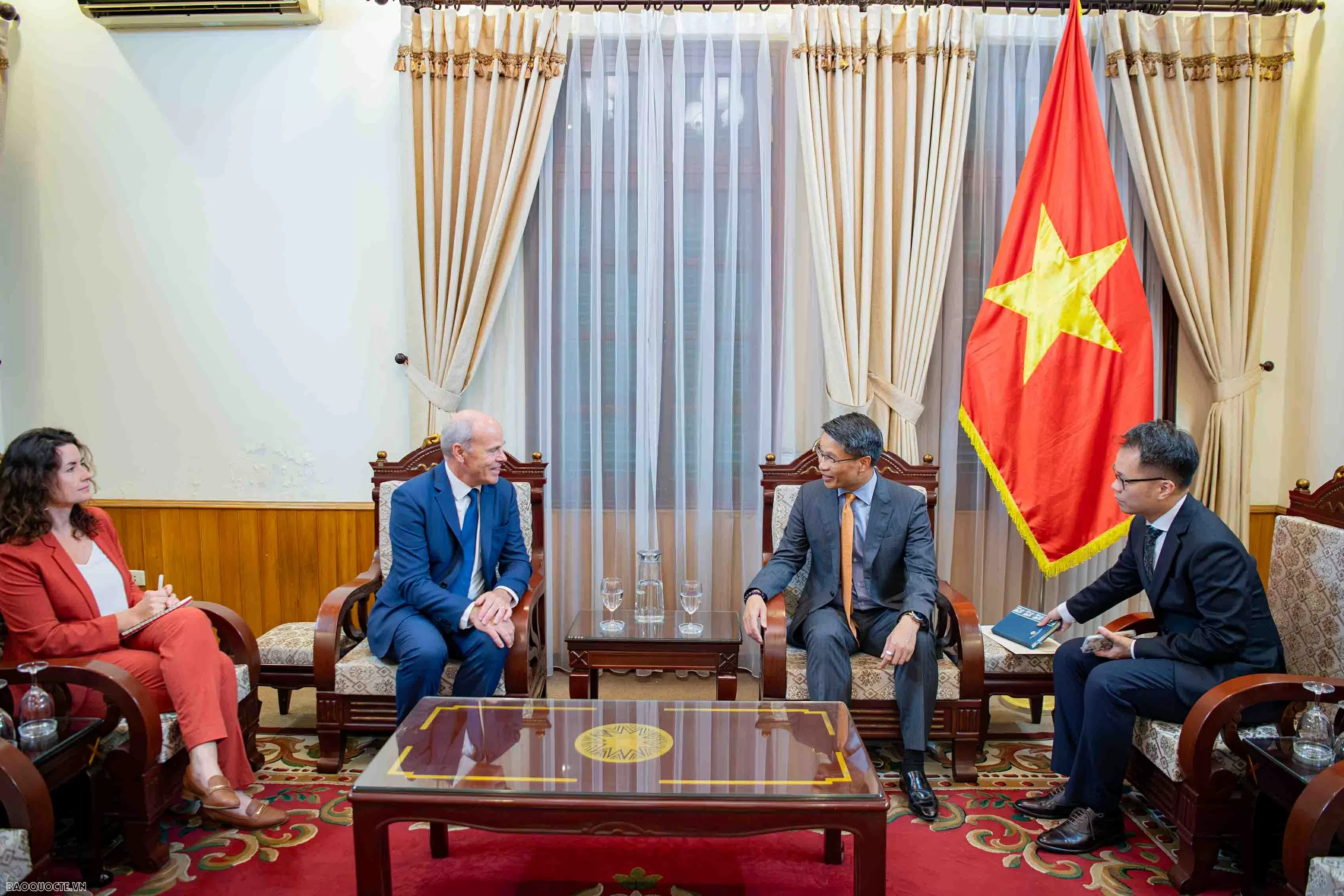 State Protocol and External Interpretation Department receives the copy of Credentials appointing Canadian Ambassador to Vietnam