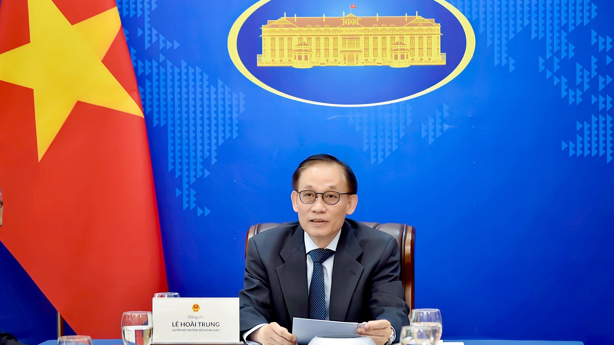 Acting Foreign Minister Le Hoai Trung sends Congratulatory letter on 80th anniversary of Lao diplomacy