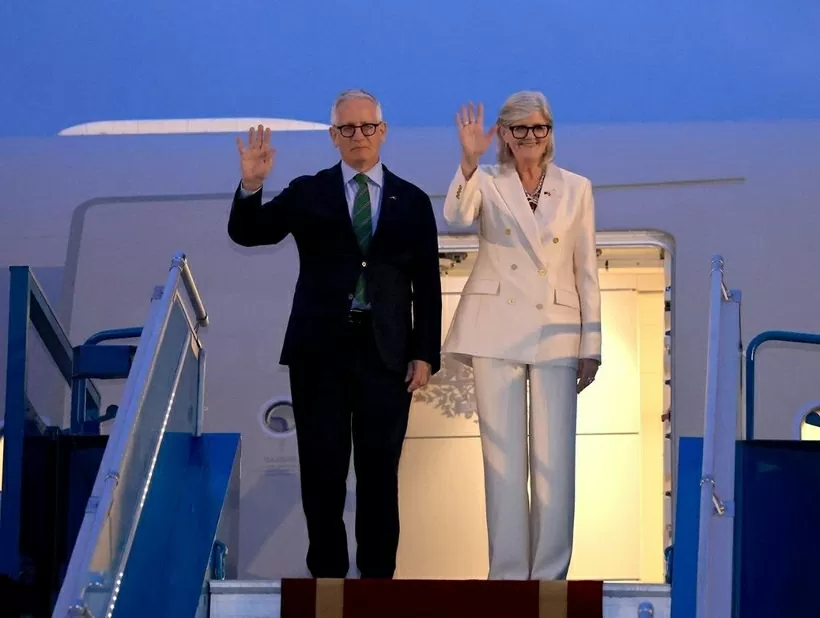 Australians Governor-GeneraSam Mostynl arrived in Hanoi, beginning state visit to Vietnam Australians Governor-GeneraSam Mostynl arrived in Hanoi, beginning state visit to Vietnam