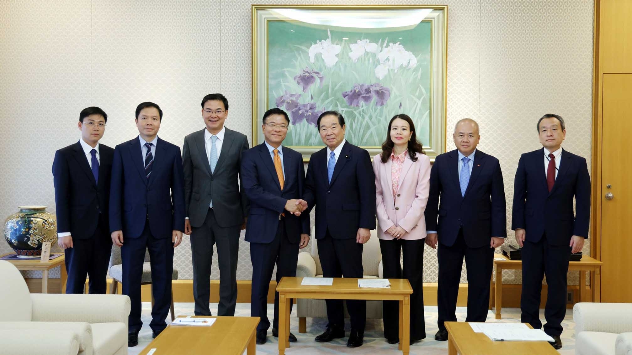 Deputy PM Le Thanh Long meets key Japanese leaders
