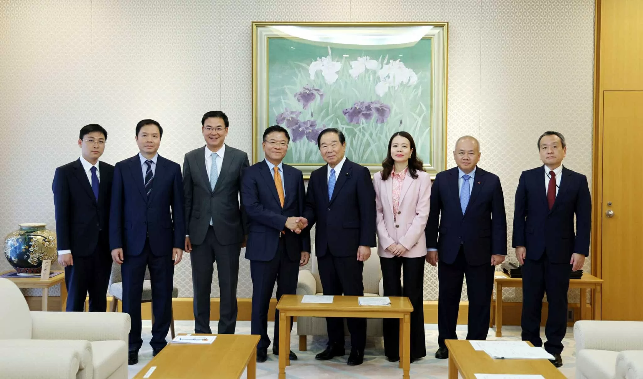 Deputy PM Le Thanh Long meets key Japanese leaders