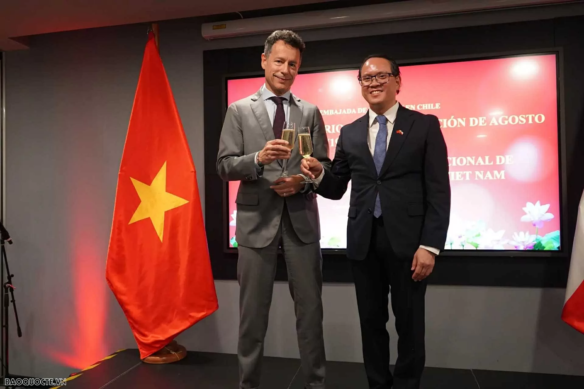 Vietnamese Embassy in Chile celebrates 80th anniversary of August Revolution and National Day