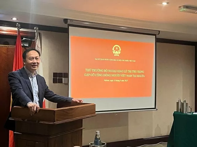 Deputy FM Le Thi Thu Hang commends efforts of Vietnamese community in Malta Deputy FM Le Thi Thu Hang commends efforts of Vietnamese community in Malta