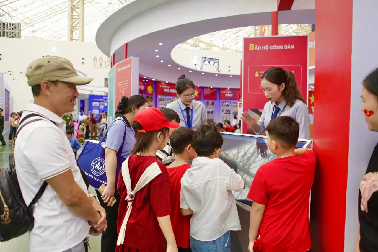 MOFA exhibition attracts local and international visitors with newly unveiled exhibits MOFA exhibition attracts local and international visitors with newly unveiled exhibits